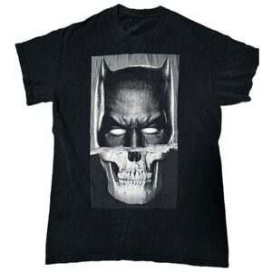 Batman Graphic T Shirt Black Skull Superhero DC Comics Movie Tee SM
(C)‎